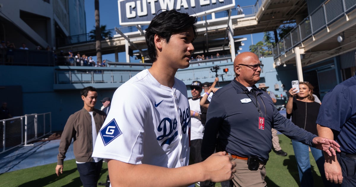 Ohtani won't pitch in World Baseball Classic, Dodgers manager Dave Roberts says