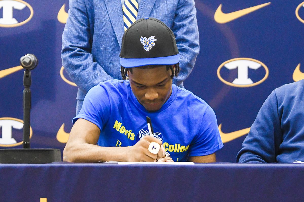 Delaney signs to play baseball at Morris College