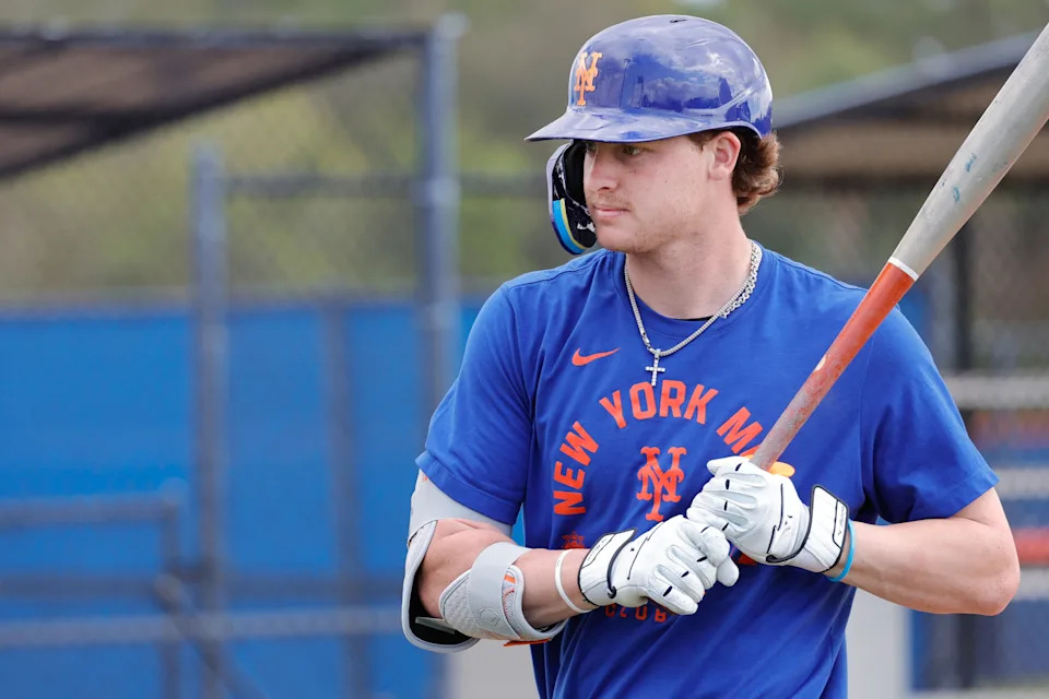 New York Mets outfielder Carson Benge steps up to take batting practice during spring training workouts on Feb. 18, 2026, at Clover Park.