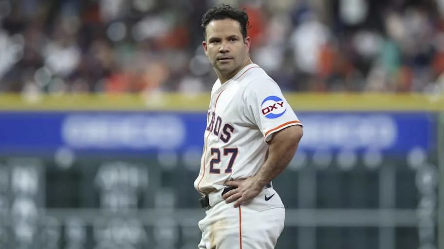 Jose Altuve reacts after the sixth inning against the Seattle Mariners at Daikin Park. 