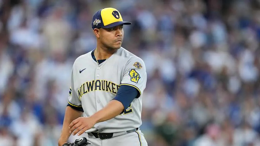 Milwaukee Brewers pitcher Jose Quintan