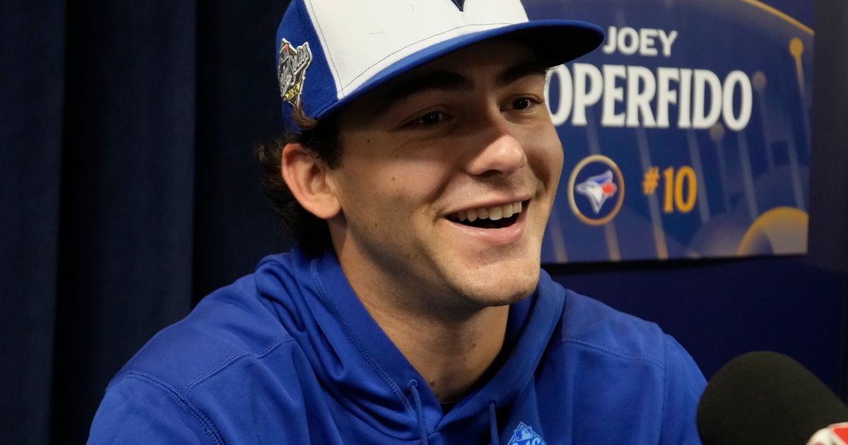 Toronto Blue Jays player delivers heartfelt goodbye to fans after surprise trade