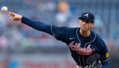 Chicago Cubs take flier on former 20-game winner