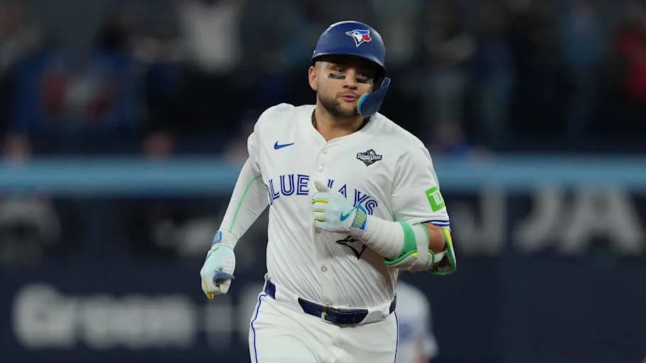 Toronto Blue Jays Bo Bichette running the bases