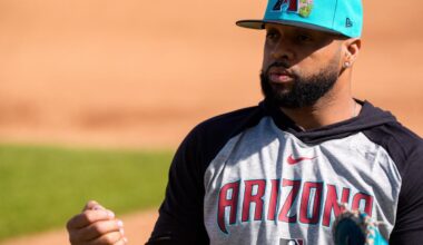 Diamondbacks allowing Carlos Santana to play in WBC