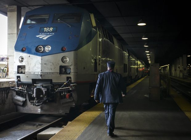An Amtrak Empire Builder train prepares to depart on March 28, 2017, at Union Station in Chicago. (Brian Cassella/Chicago Tribune)