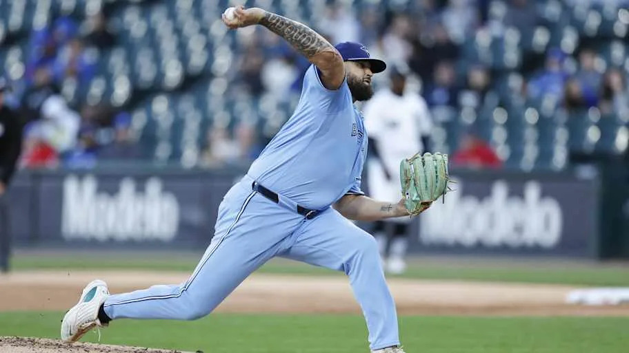 Toronto Blue Jays Alek Manoah pitching