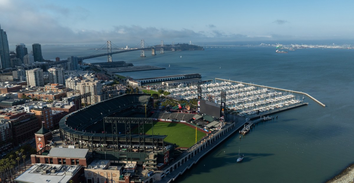 Who do Giants fans think is to blame when seasons go wrong?