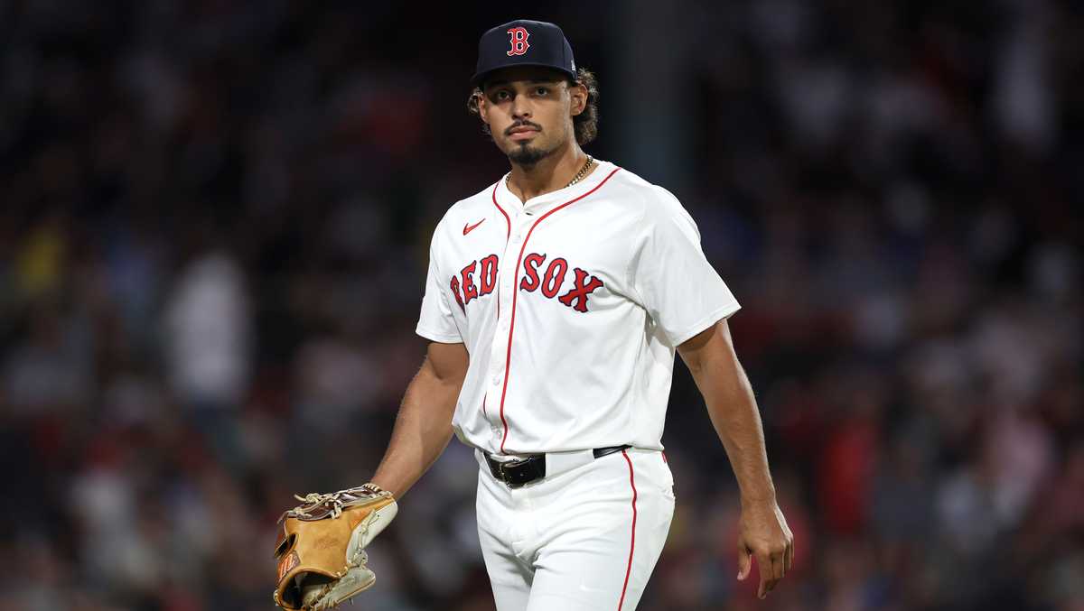 Red Sox trade Jordan Hicks to White Sox