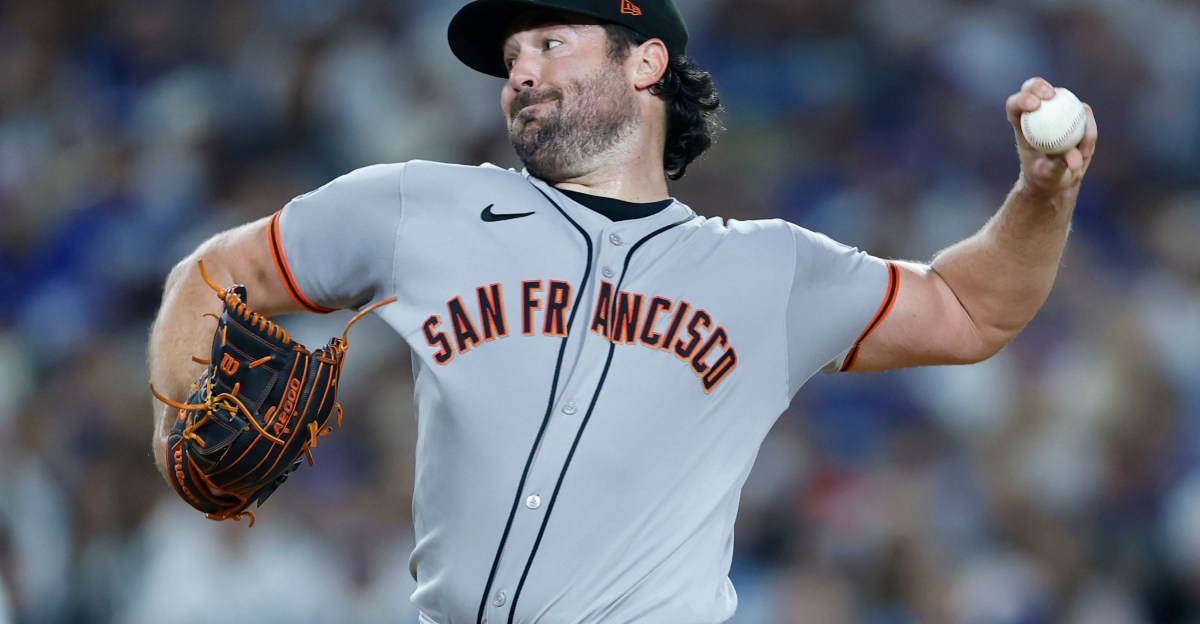 How do Giants fans feel about Robbie Ray’s 2025 season?