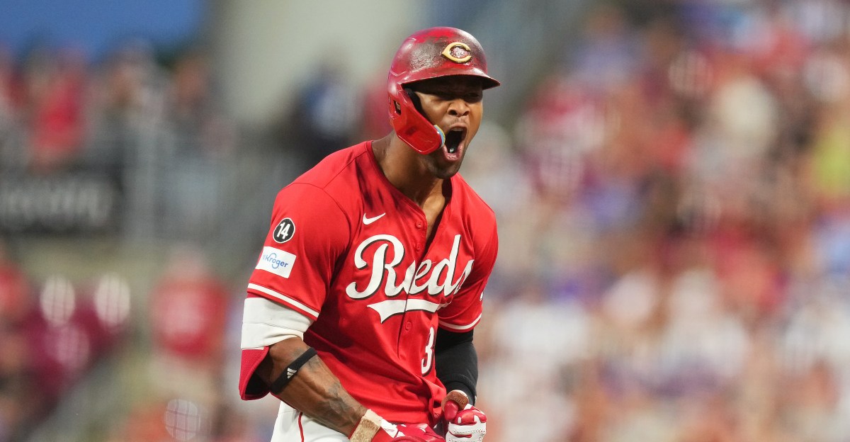 What will be the biggest position battle on the Reds in spring training?