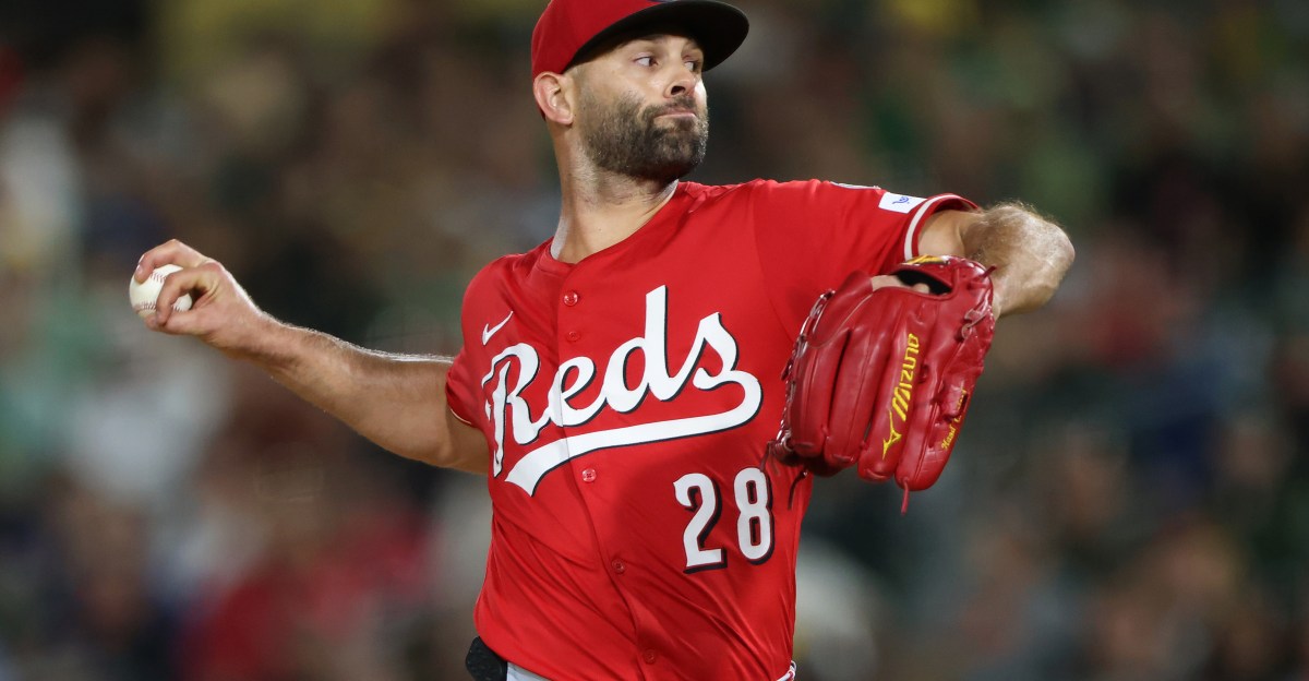 Rays sign SP Nick Martinez