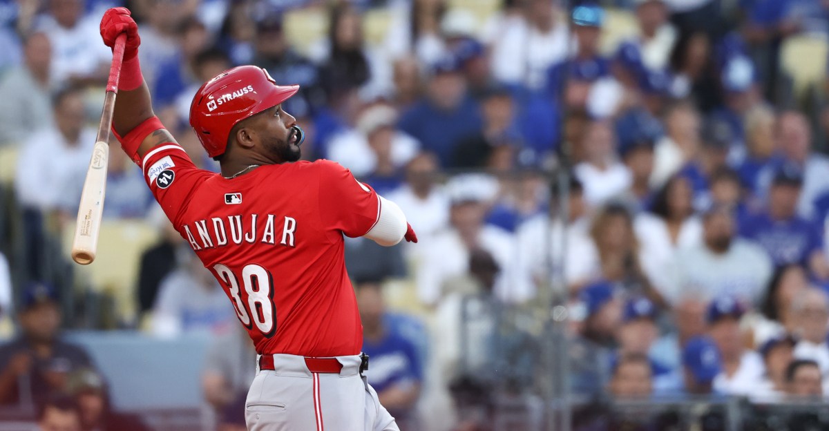 Padres sign Miguel Andujar on 1-year, $4 million deal