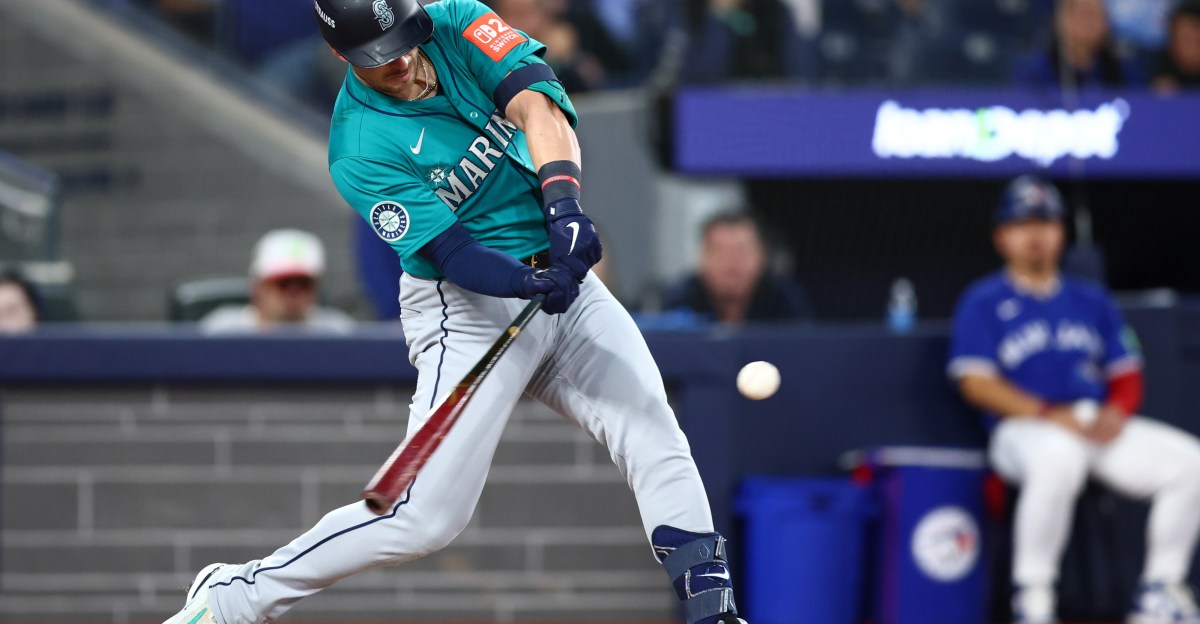 Mariners re-sign C Mitch Garver to minor league deal