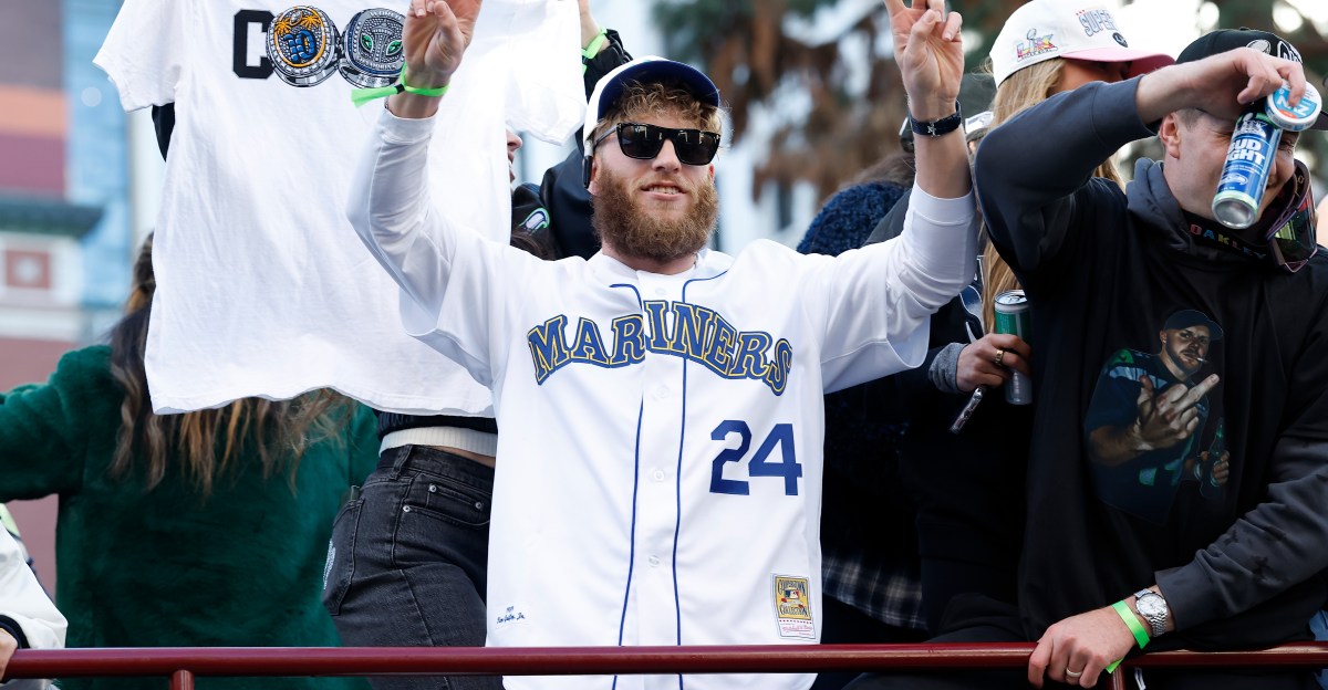 Everyone loves a parade, and Mariners fans should too