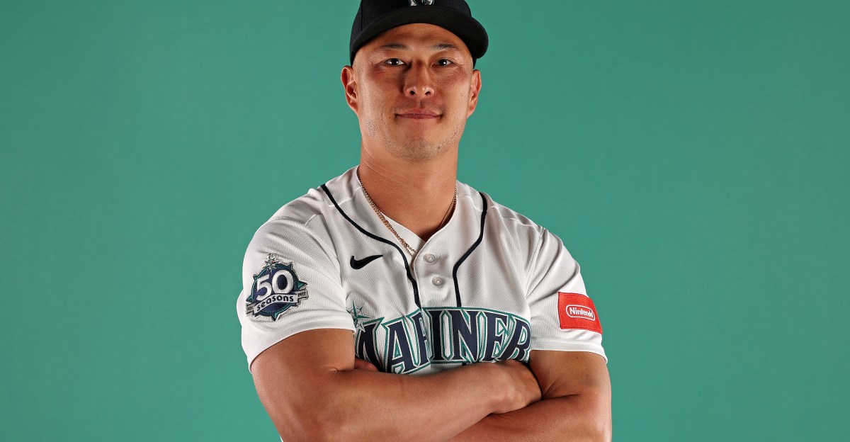 Mariners are heard, rarely seen, stalemate Royals 8-8