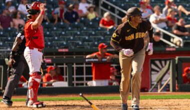 Manny Machado blasts two home runs, Padres fall to Reds, 11-10