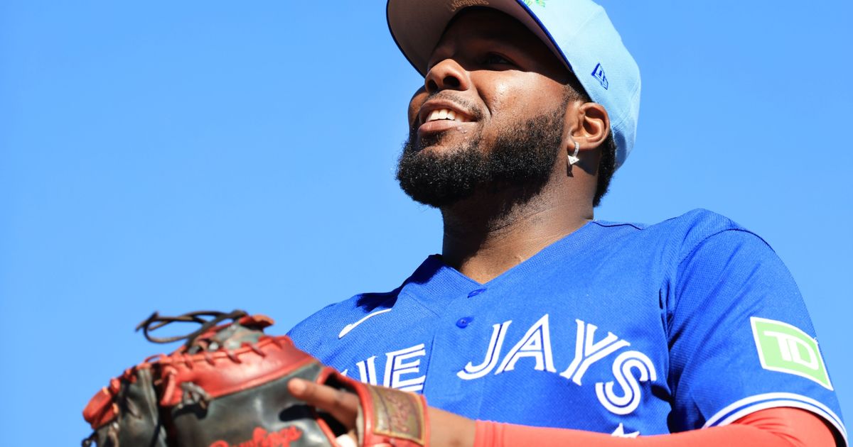 Guerrero reveals change he made that got him hitting playoff home runs for Toronto Blue Jays