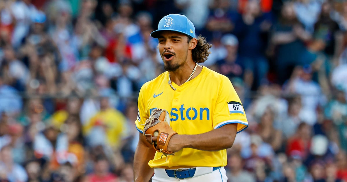 Red Sox trade Jordan Hicks, David Sandlin to Chicago White Sox – Boston 25 News