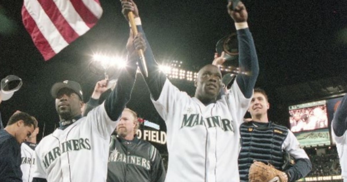 Mariners to unveil statue in honor of 2001 team and flag-raising moment after 9/11 – KIRO 7 News Seattle
