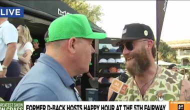 Former D-backs pitcher hosts happy hour at WM Phoenix Open