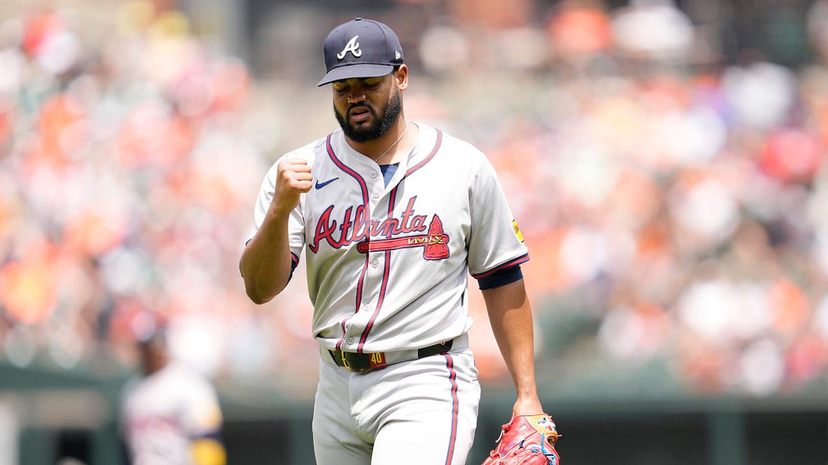 Don't Be Concerned About Reynaldo López's Velocity