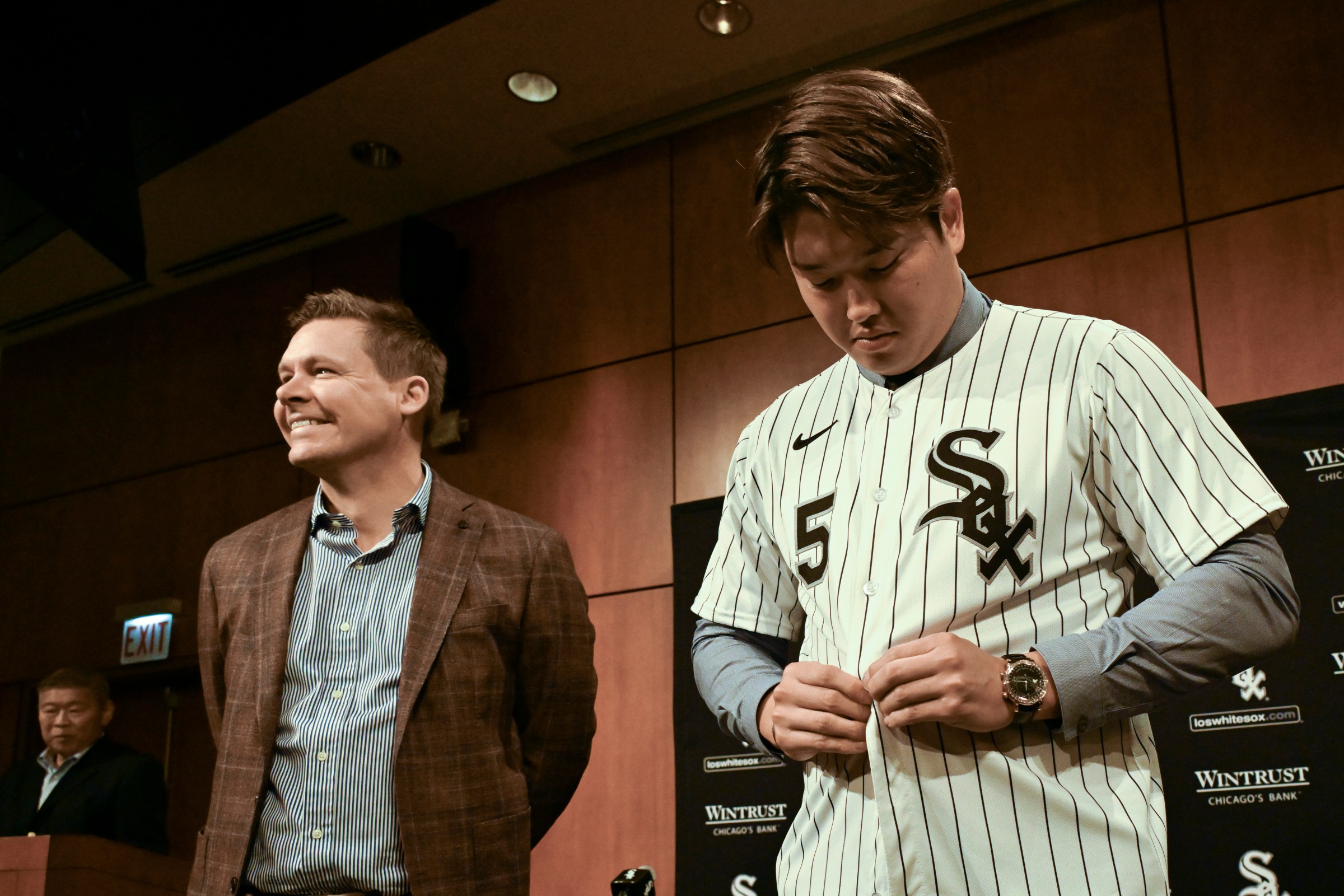 Munetaka Murakami looks like Chris Getz just called him a switch-hitting shortstop.