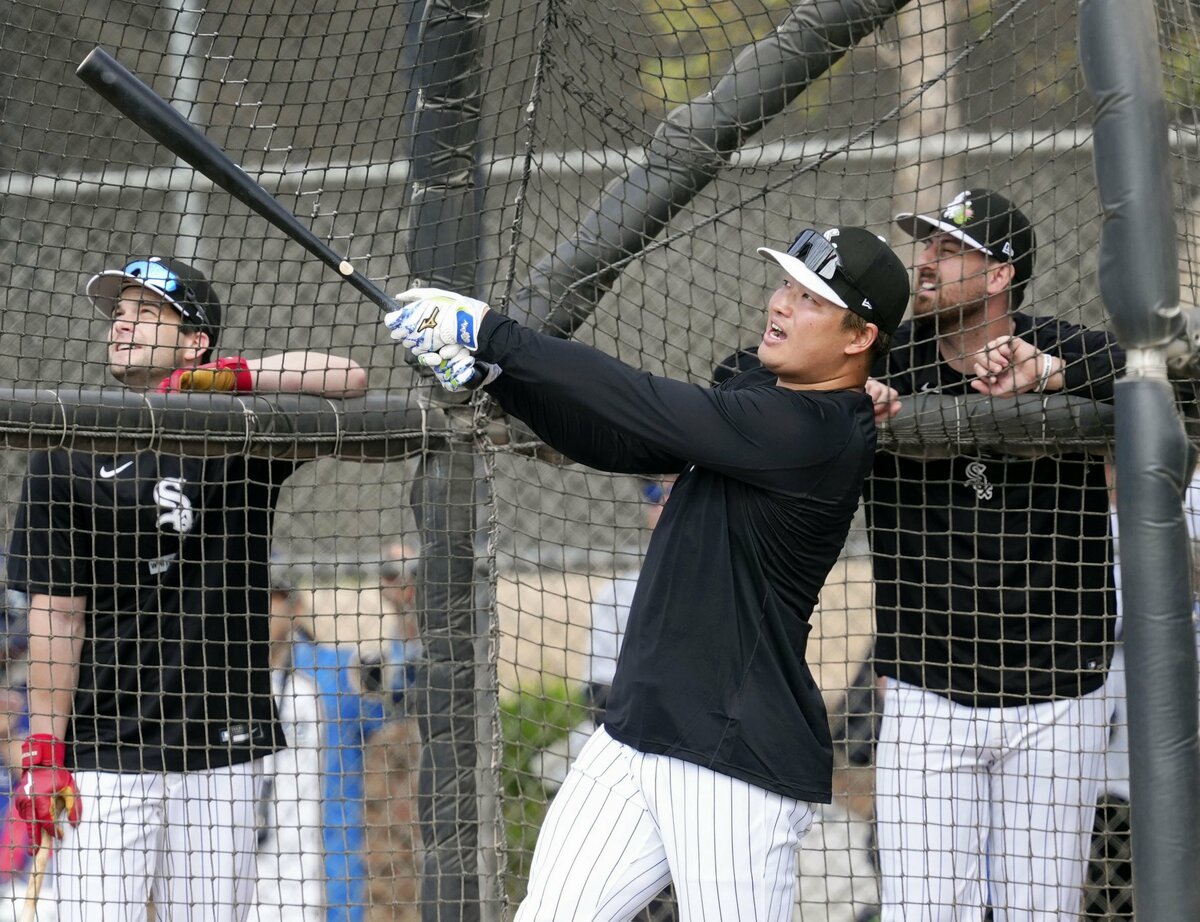 Japanese sluggers begin spring camp batting practice ahead of WBC