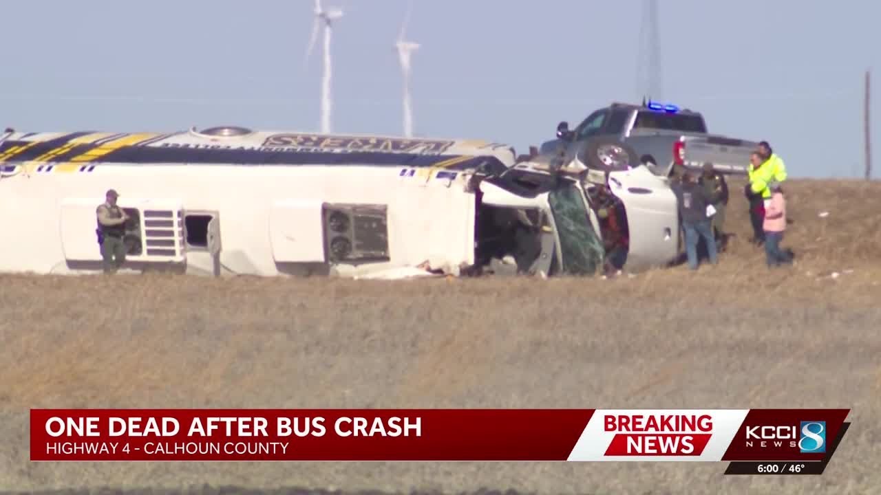 IA Community College Baseball Team Bus Crashes, Killing One and Injuring 32