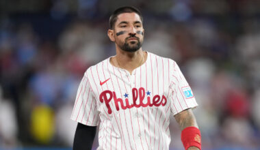 Phillies tell Nick Castellanos to stay home
