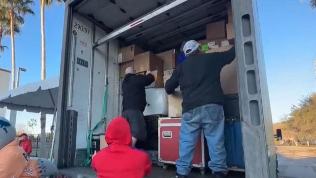 Phillies begin unpacking in preparation for spring training