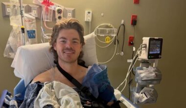 How can the Arizona Diamondbacks replace Andrew Saalfrank?