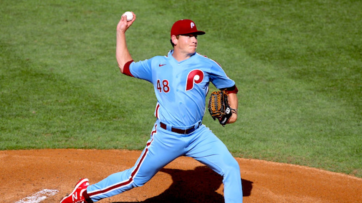 Spencer Howard, Yomiuri Giants Agree to Contract - MLB News