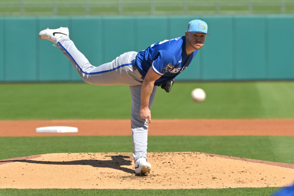 Royals' Stephen Kolek Diagnosed With Oblique Strain