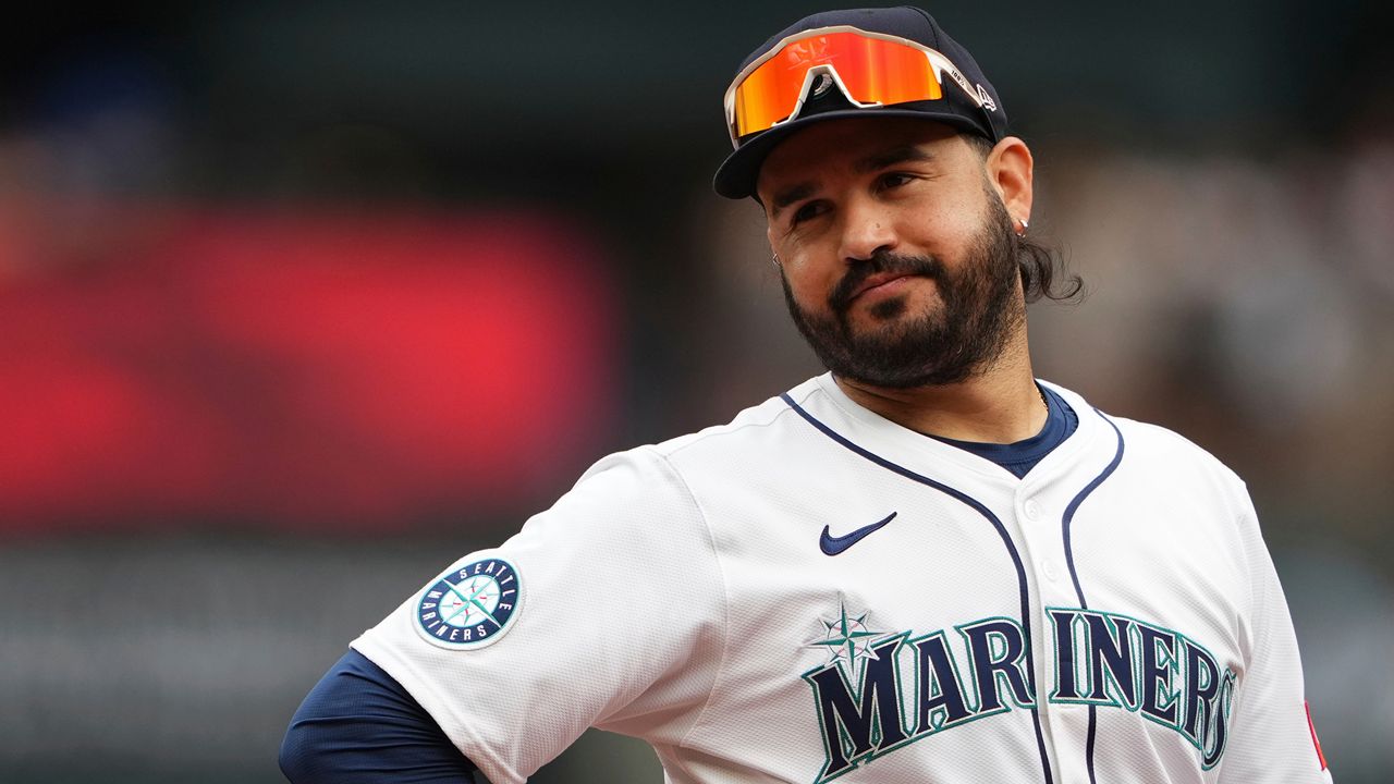 Seattle Mariners third baseman Eugenio Suarez looks on during a baseball game against the San Diego Padres, Aug. 27, 2025, in Seattle. (AP Photo/Lindsey Wasson, File)