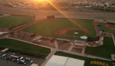 Padres begin spring training with new manager and returning stars