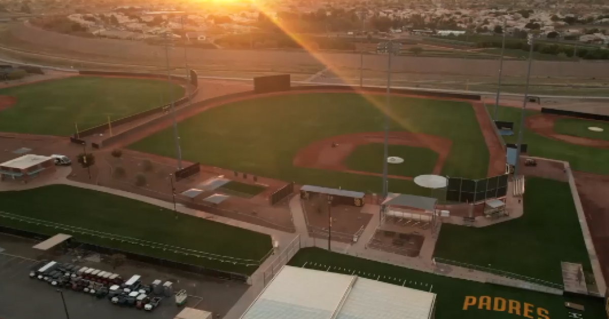 Padres begin spring training with new manager and returning stars
