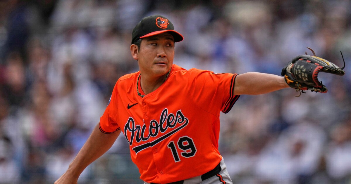 Rockies and right-hander Tomoyuki Sugano agree to a $5.1 million