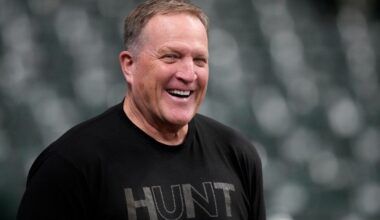 Brewers manager Pat Murphy agrees to new contract