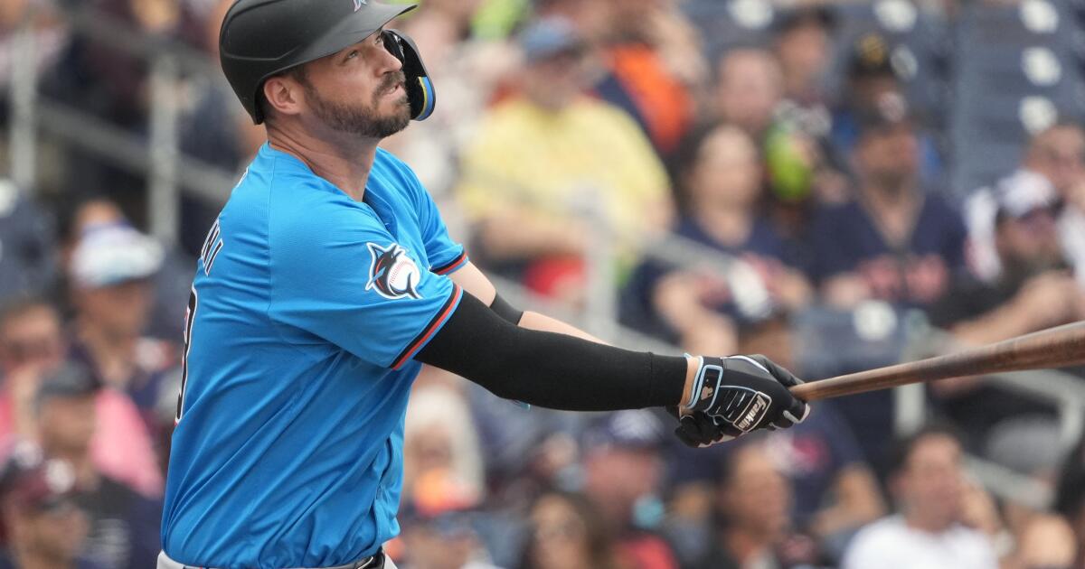 Angels to sign former slugger Trey Mancini to minor-league contract