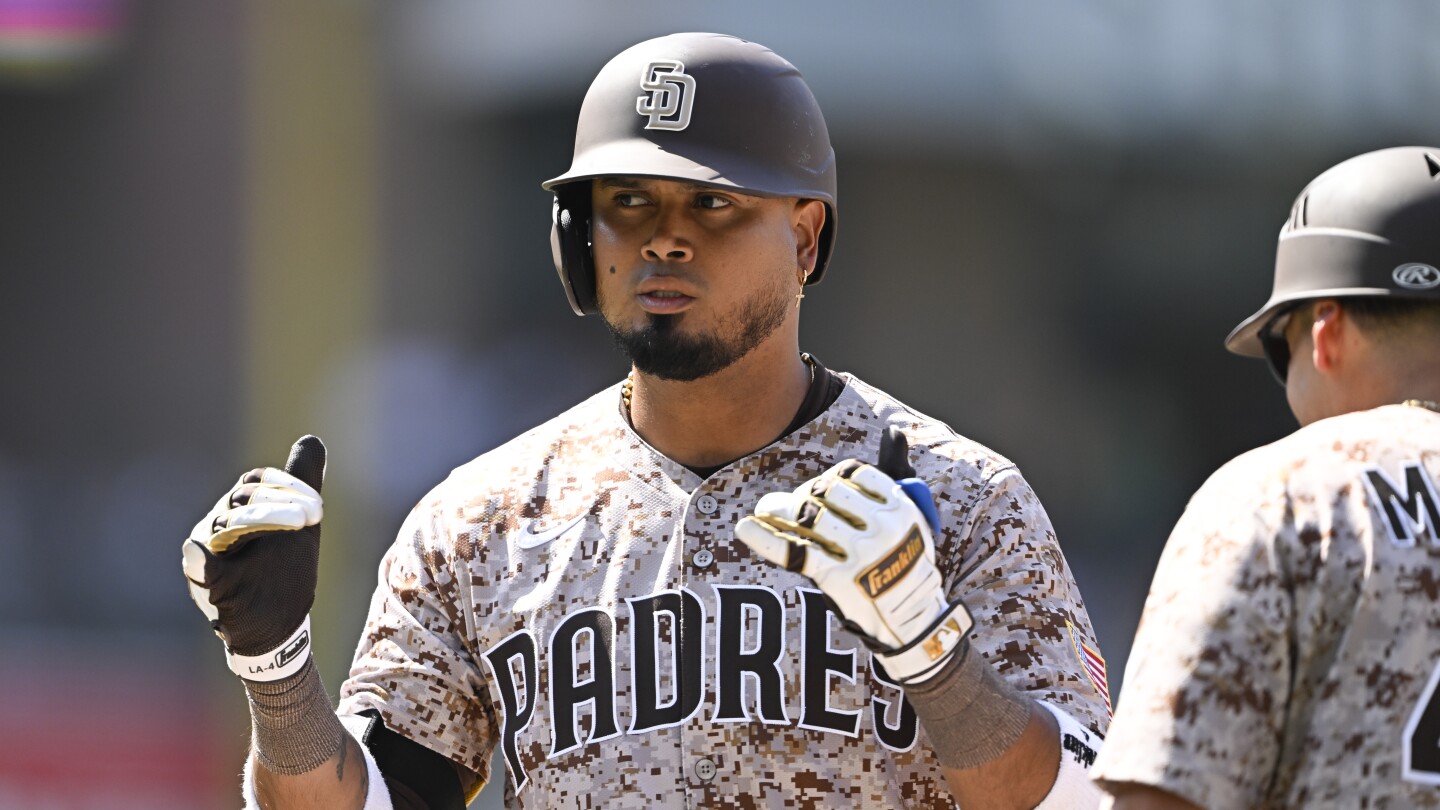 Luis Arraez, Giants reportedly agree on one-year, $12 million contract