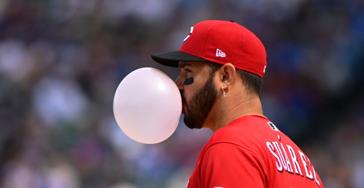 Cincinnati Reds sign slugger Eugenio Suarez to one-year deal