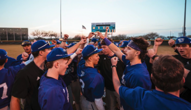 Blizzard strands Stonehill College baseball team in Florida