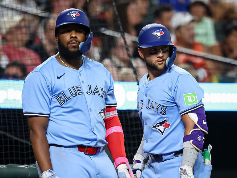 Blue Jays' Schneider: Guerrero will have 'louder voice' without Bichette