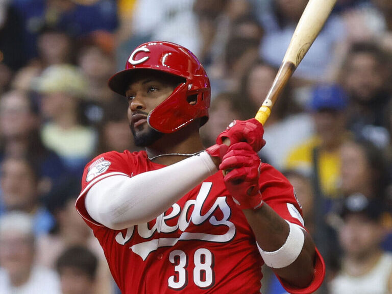 Report: Padres add Andujar on 1-year, $4M deal