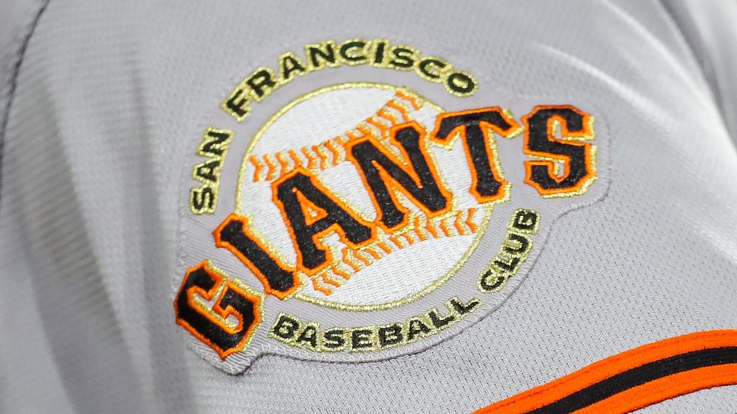 Giants Have New Injury Worry as Outfielder Has Hamstring Issue