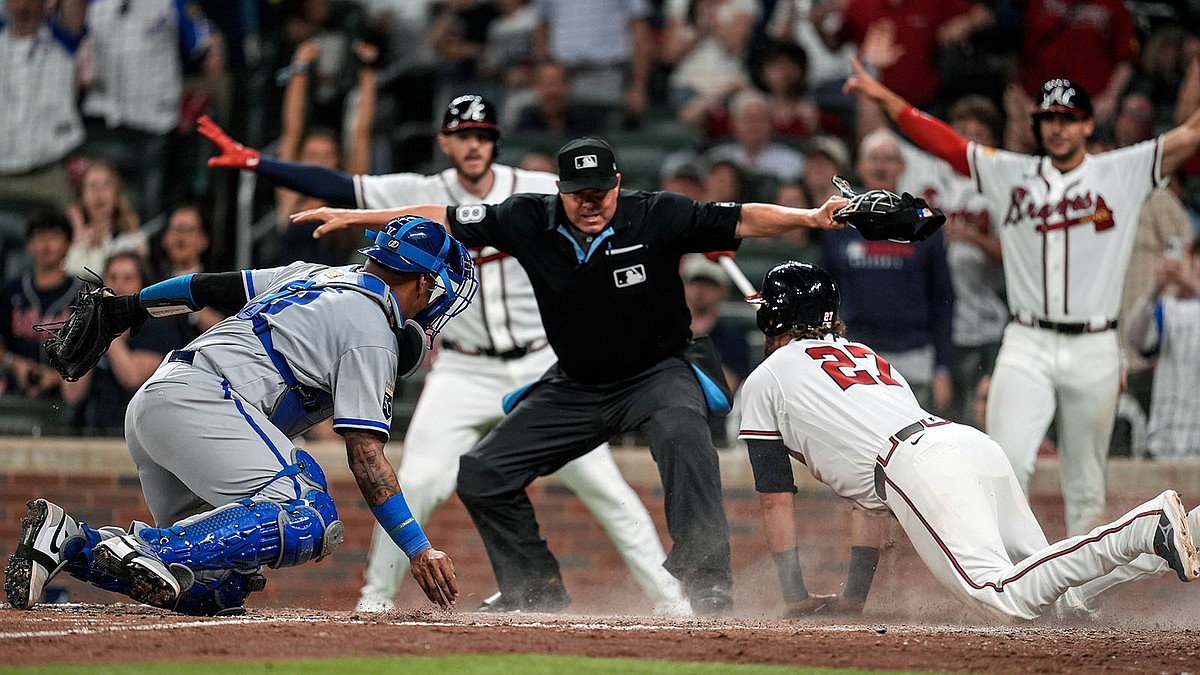 Braves open with shutout of Royals behind Chris Sale, power trio