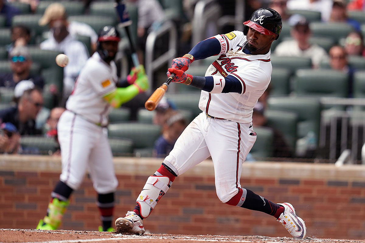 Braves cool off at plate as Royals win series finale to avoid sweep