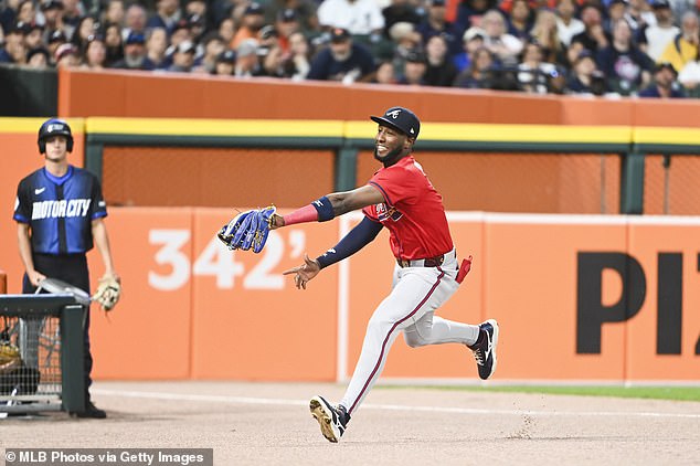 Profar makes a catch in a game against the Detroit Tigers after returning from his 2025 ban