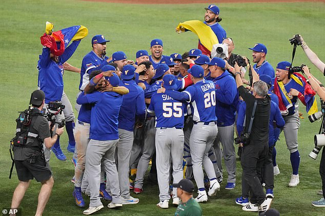 Venezuela went on to claim their first ever WBC title after a 3-2 victory over USA in Miami